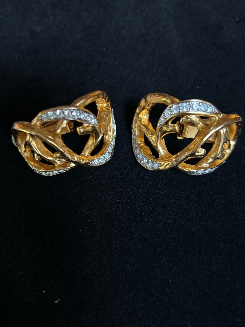 NIB Vintage Elizabeth Taylor for Avon Treasured Vine Clip-On Earrings